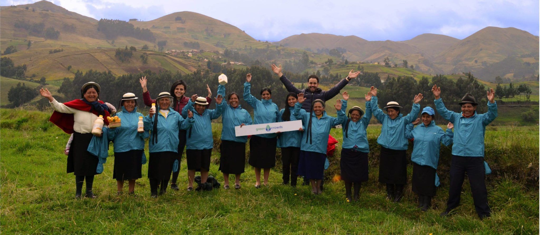 LOOOP | TIENDA OUTDOOR ECUADOR Impacto social ecuador impact medioambiental responsabilidad triple pobres comunidades indigenas mujeres minoria